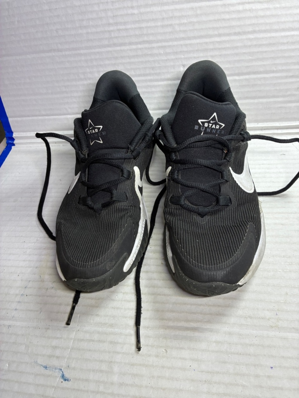 Nike black Athletic Sneakers with White Swoosh USED SKU DX7615-001